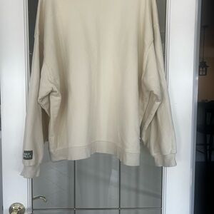 Daily drills sand crewneck